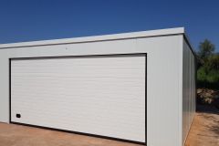 Cochera con puerta doble